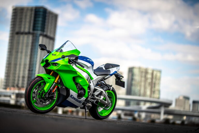 カワサキ|ニンジャZX-10R 40thアニバーサリーエディション|2024年モデル|トップガンの赤黒&ZXRカラー!! カワサキの「ニンジャ」40周年記念モデルを激撮!