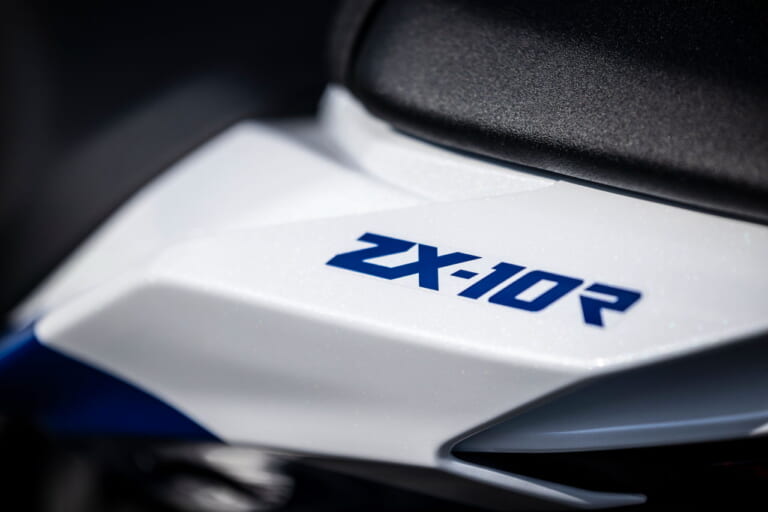 カワサキ|ニンジャZX-10R 40thアニバーサリーエディション|2024年モデル|トップガンの赤黒&ZXRカラー!! カワサキの「ニンジャ」40周年記念モデルを激撮!