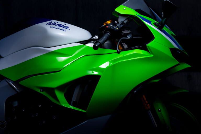 カワサキ|ニンジャZX-6R 40thアニバーサリーエディション|2024年モデル|トップガンの赤黒&ZXRカラー!! カワサキの「ニンジャ」40周年記念モデルを激撮!