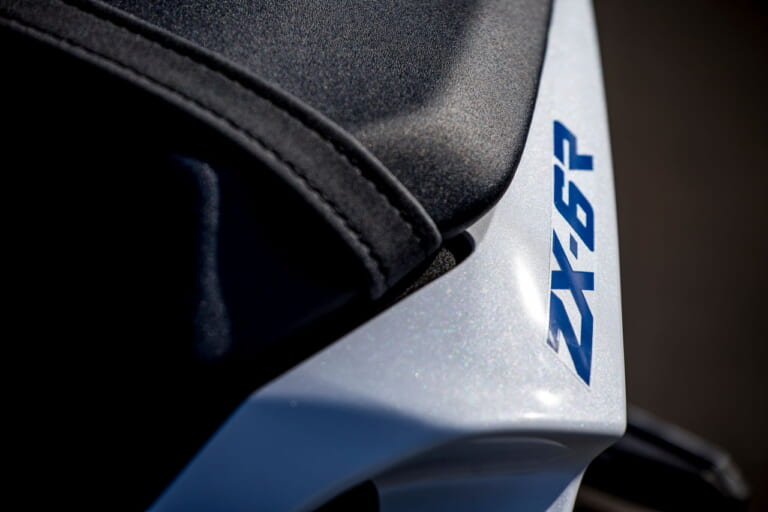 カワサキ|ニンジャZX-6R 40thアニバーサリーエディション|2024年モデル|トップガンの赤黒&ZXRカラー!! カワサキの「ニンジャ」40周年記念モデルを激撮!