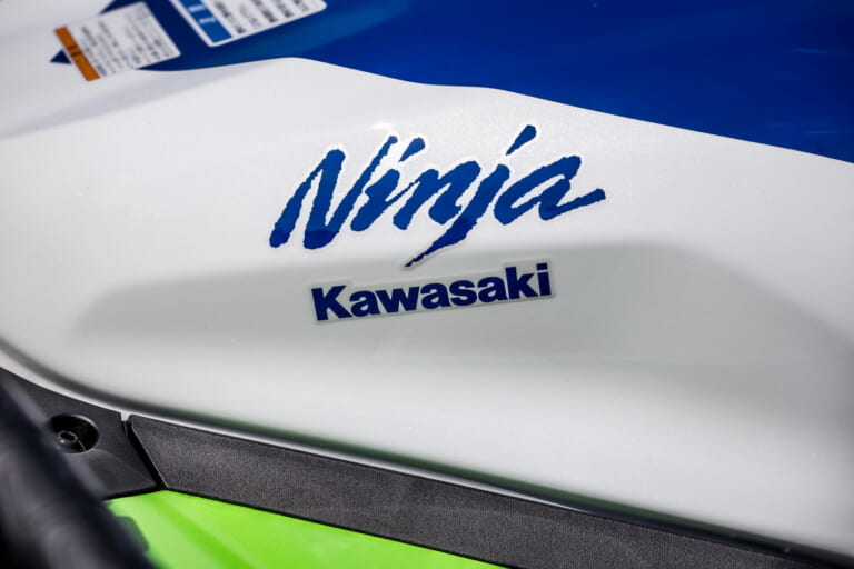 カワサキ|ニンジャZX-4RR 40thアニバーサリーエディション|2024年モデル|トップガンの赤黒&ZXRカラー!! カワサキの「ニンジャ」40周年記念モデルを激撮!