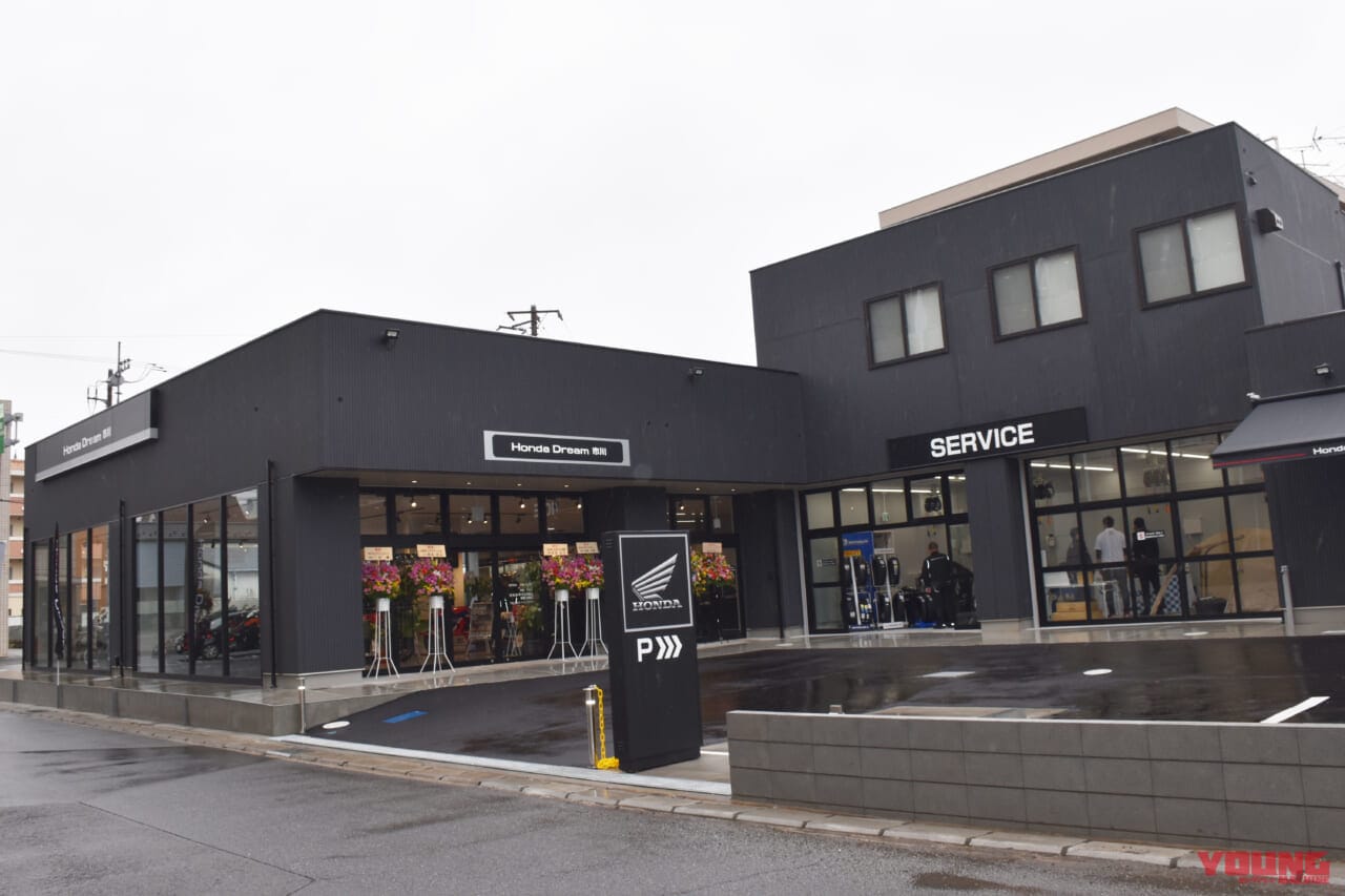 ホンダドリーム市川|CB400SF/SBとCB1100ファイナルが新車で買えるってマジ?! 本日オープンの“ホンダドリーム市川”で驚きのお宝車両を大発見ッ!!
