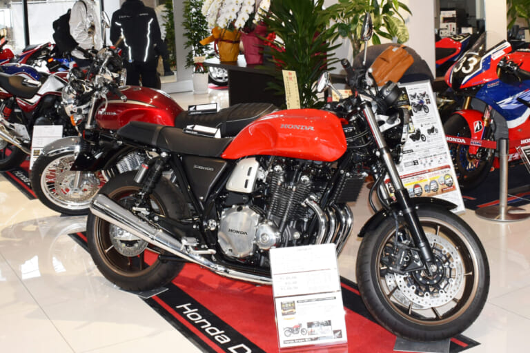 ホンダ|CB1100RS ファイナルエディション|CB400SF/SBとCB1100ファイナルが新車で買えるってマジ?! 本日オープンの“ホンダドリーム市川”で驚きのお宝車両を大発見ッ!!