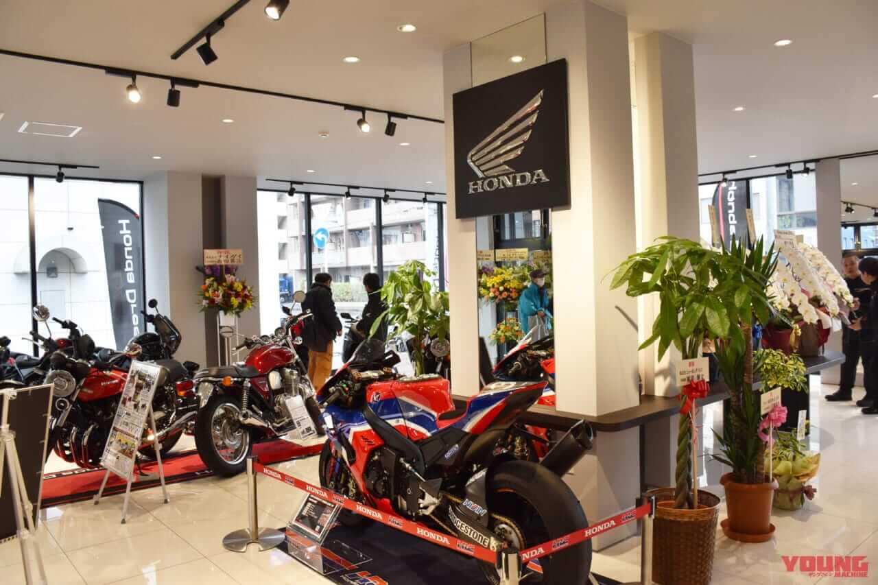 |CB400SF/SBとCB1100ファイナルが新車で買えるってマジ?! 本日オープンの“ホンダドリーム市川”で驚きのお宝車両を大発見ッ!!