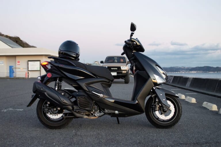 ヤマハ|シグナスグリファス|楽で速くて収納力抜群。街乗りに一切の不満ナシ!! 【ヤマハ・シグナスグリファス モニターレポート:最終回】