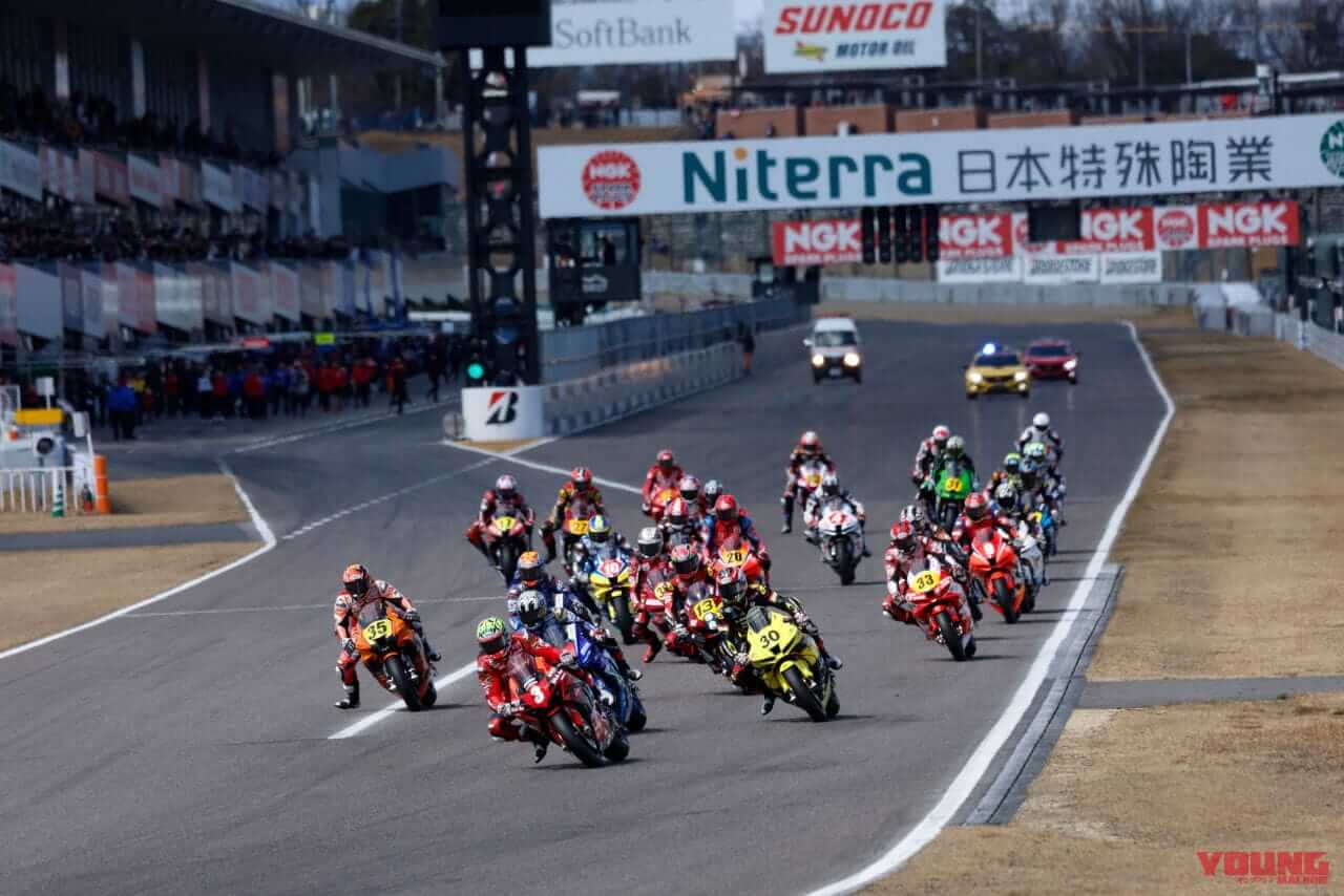 |加賀山就臣監督マジ泣き?! 今季から真紅のマシンを駆る水野涼が初陣でトップに迫る!!