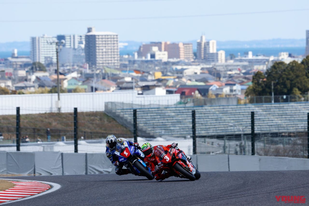 |加賀山就臣監督マジ泣き?! 今季から真紅のマシンを駆る水野涼が初陣でトップに迫る!!