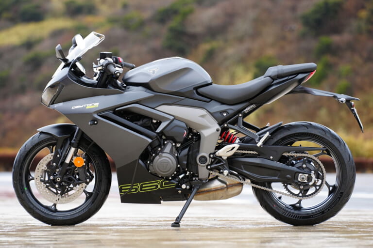 トライアンフ|デイトナ660|試乗インプレッション|丸山浩|スポーツもツーリングもイケるミドル3気筒! トライアンフ「デイトナ660」に丸山浩が試乗