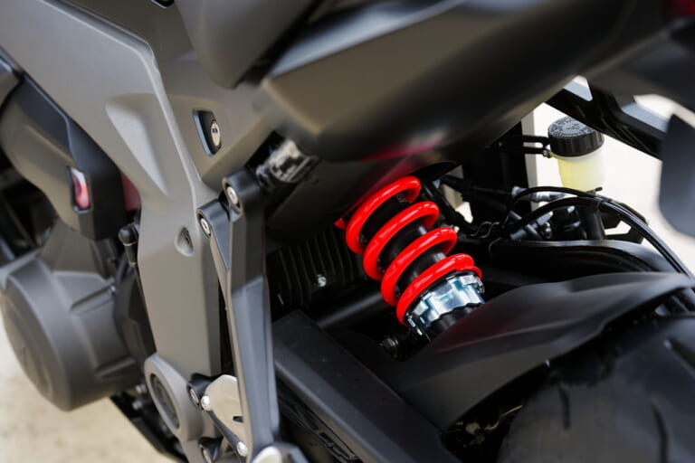 トライアンフ|デイトナ660|試乗インプレッション|丸山浩|スポーツもツーリングもイケるミドル3気筒! トライアンフ「デイトナ660」に丸山浩が試乗