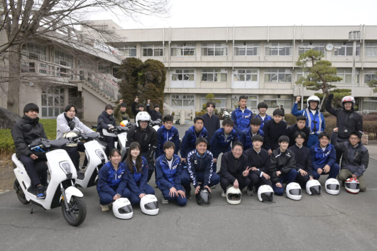 ホンダ|EM1e:|埼玉県立秩父農工科学高等学校|高校生+EVスクーターが電動バイク普及の切り札になる⁉……〈多事走論〉from Nom