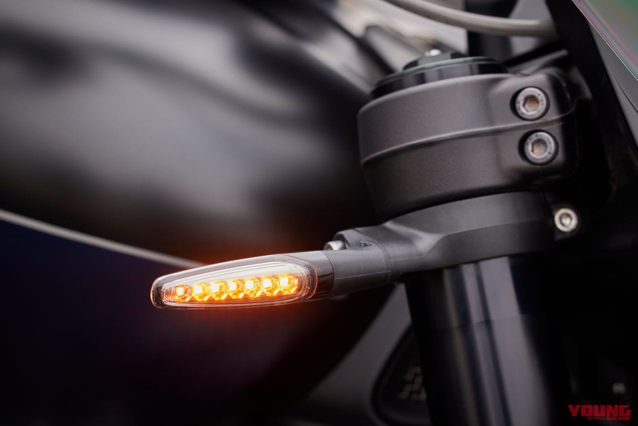 |その名も“嵐”!! トライアンフ「ロケット3ストーム R/GT」が東京モーターサイクルショーで初登場