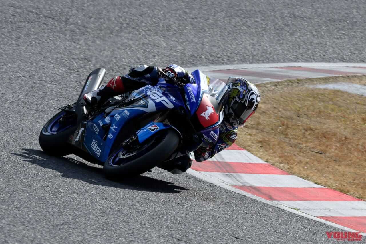 |加賀山就臣監督マジ泣き?! 今季から真紅のマシンを駆る水野涼が初陣でトップに迫る!!