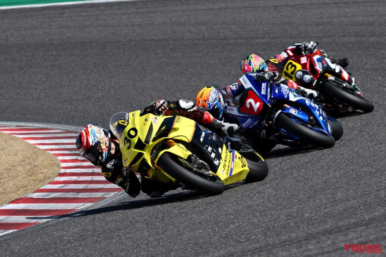 |加賀山就臣監督マジ泣き?! 今季から真紅のマシンを駆る水野涼が初陣でトップに迫る!!