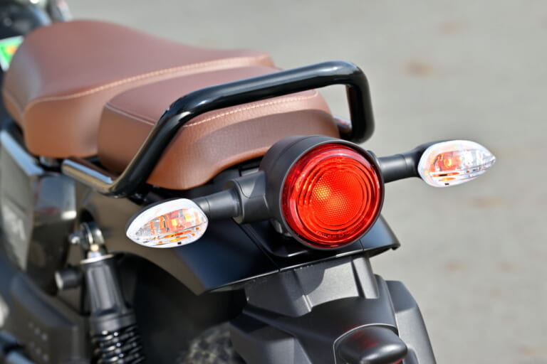 ヤマハ|PG-1|オフテイストの原付二種・ヤマハPG-1/ホンダ CT125ハンターカブ/クロスカブの使い勝手を比較!〈居住性/ユーティリティ/灯火類〉