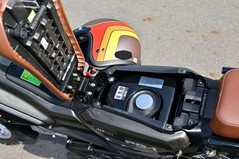 ヤマハ|PG-1|オフテイストの原付二種・ヤマハPG-1/ホンダ CT125ハンターカブ/クロスカブの使い勝手を比較!〈居住性/ユーティリティ/灯火類〉