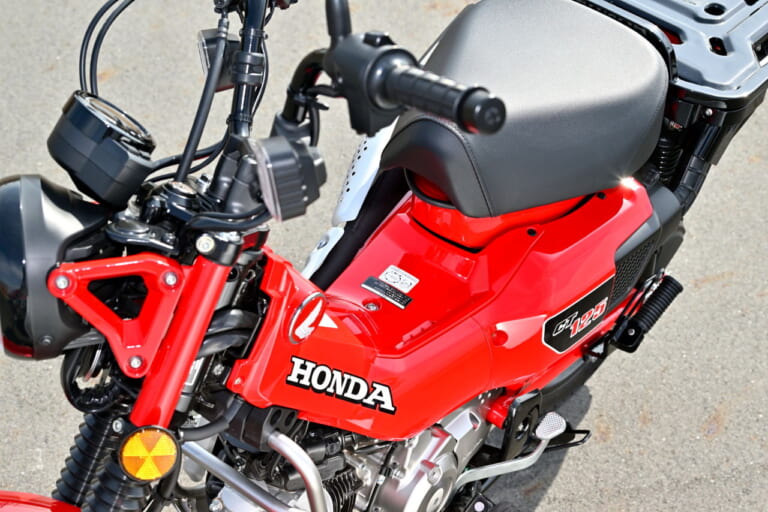 ホンダ|CT125ハンターカブ|オフテイストの原付二種・ヤマハPG-1/ホンダ CT125ハンターカブ/クロスカブの使い勝手を比較!〈居住性/ユーティリティ/灯火類〉