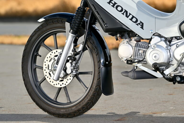 ホンダ|クロスカブ110|2024年モデル|価格差11万円の「CT125ハンターカブ」と「クロスカブ110」は何が違う? 最新型スペック比較&ざっくりインプレ【2024年版】