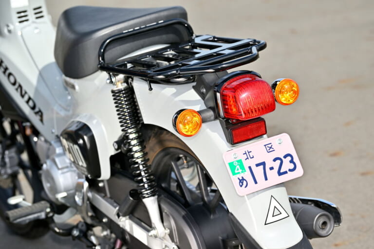 ホンダ|クロスカブ110|オフテイストの原付二種・ヤマハPG-1/ホンダ CT125ハンターカブ/クロスカブの使い勝手を比較!〈居住性/ユーティリティ/灯火類〉