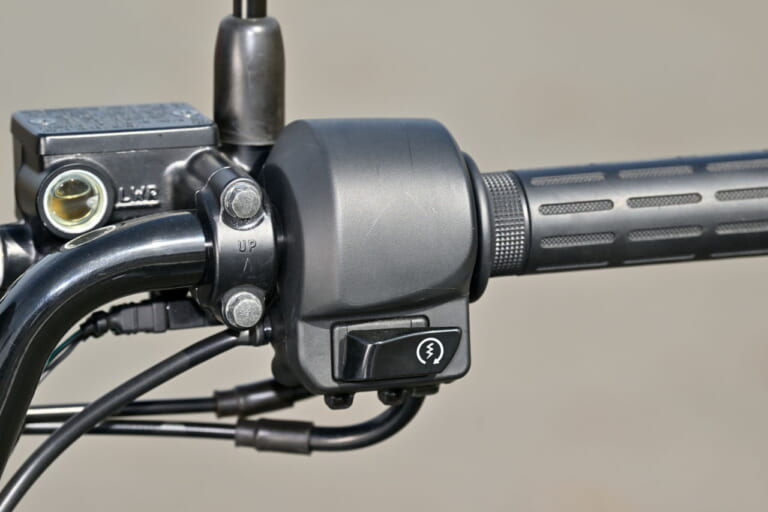 ホンダ|クロスカブ110|スポーティなのはどれ? オフテイストの原付二種・ヤマハPG-1/ホンダ CT125ハンターカブ/クロスカブ徹底比較【エンジン/操作系/足回り】