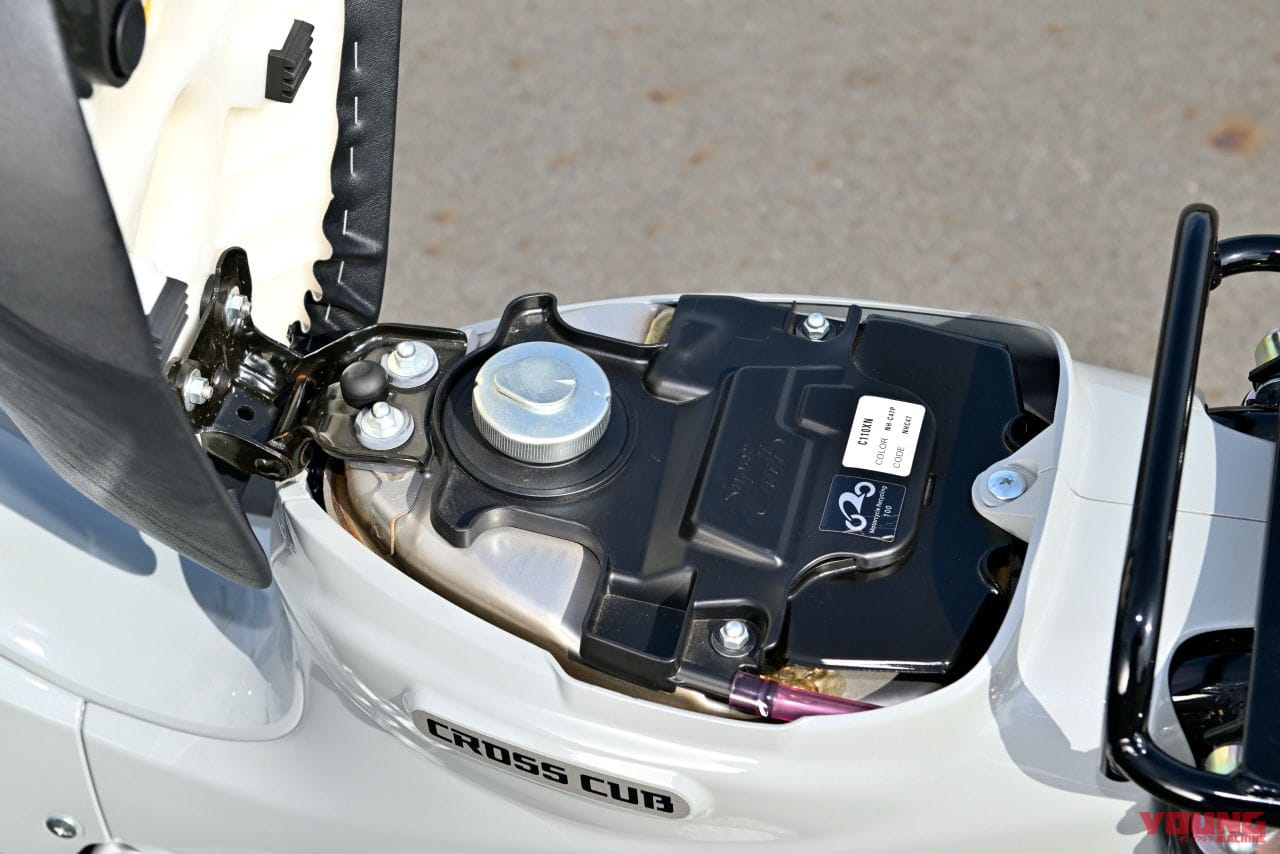 |オフテイストの原付二種・ヤマハPG-1/ホンダ CT125ハンターカブ/クロスカブの使い勝手を比較!〈居住性/ユーティリティ/灯火類〉