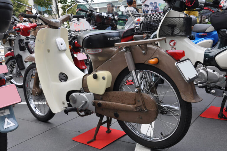 ホンダ|スーパーカブC100|茶カブ|【SCOOP!!】ホンダ スーパーカブ50にファイナルエディション?! 66年の歴史にピリオドを打つレガシーカラーで登場か?