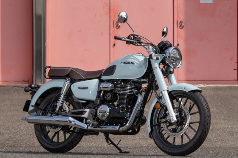 ホンダ|GB350C|2024年モデル|ホンダ「GB350C」見参!! クラシカルな外観でマフラーやシートの造りも異なる【大阪モーターサイクルショー】