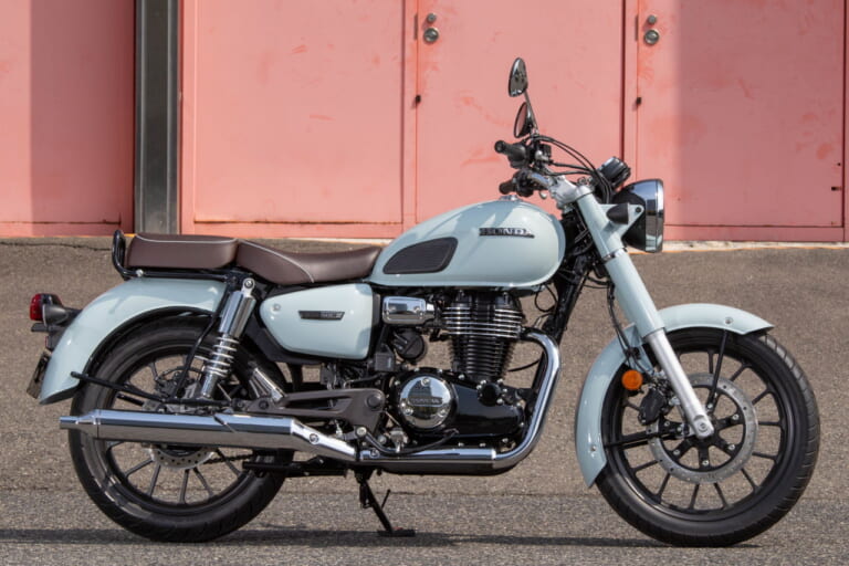ホンダ|GB350C|2024年モデル|ホンダ「GB350C」見参!! クラシカルな外観でマフラーやシートの造りも異なる【大阪モーターサイクルショー】