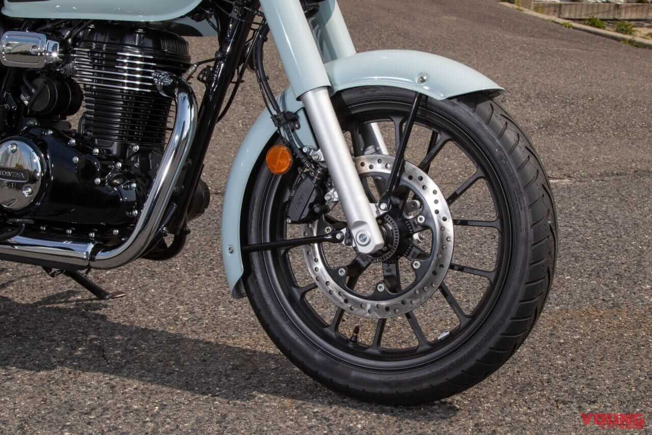 ホンダ|GB350C|2024年モデル|ホンダ新型「GB350C」は66万8800円で10月10日発売!! クラシカルな意匠でマフラーやシートの造りも異なる