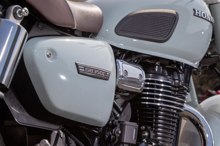 ホンダ|GB350C|2024年モデル|ホンダ「GB350C」見参!! クラシカルな外観でマフラーやシートの造りも異なる【大阪モーターサイクルショー】