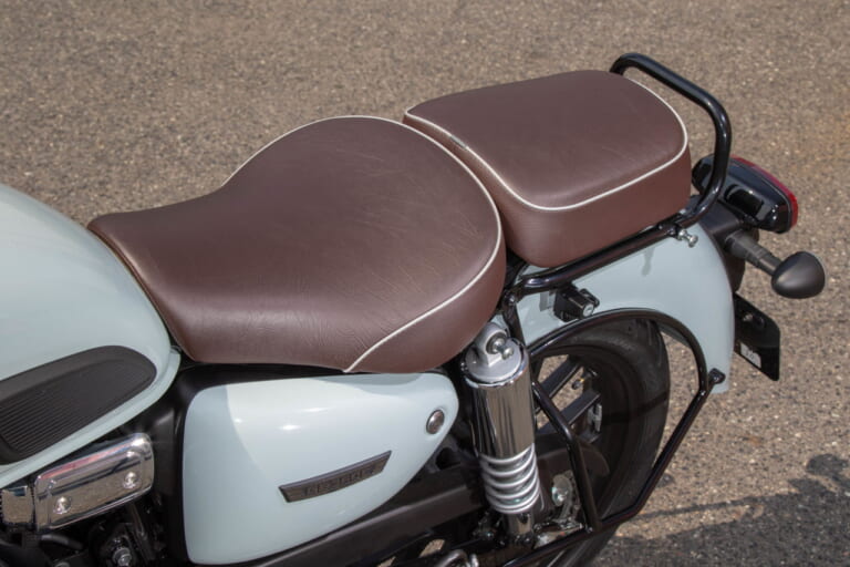 ホンダ|GB350C|2024年モデル|ホンダ「GB350C」見参!! クラシカルな外観でマフラーやシートの造りも異なる【大阪モーターサイクルショー】