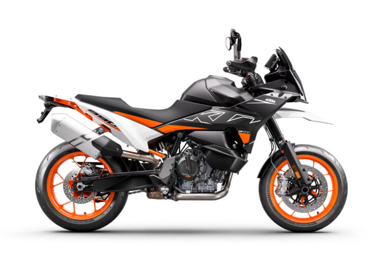 KTM 890SMT|KTMから新型続々!! ’24 RC390/890SMT/690SMC R/125デューク/790デューク発表