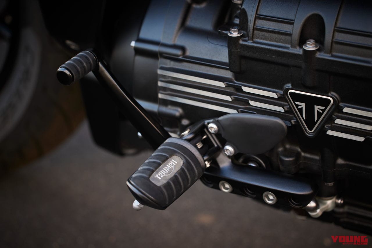 |その名も“嵐”!! トライアンフ「ロケット3ストーム R/GT」が東京モーターサイクルショーで初登場