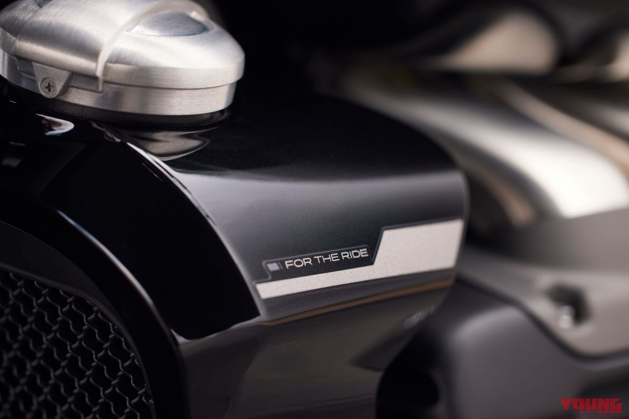 |その名も“嵐”!! トライアンフ「ロケット3ストーム R/GT」が東京モーターサイクルショーで初登場