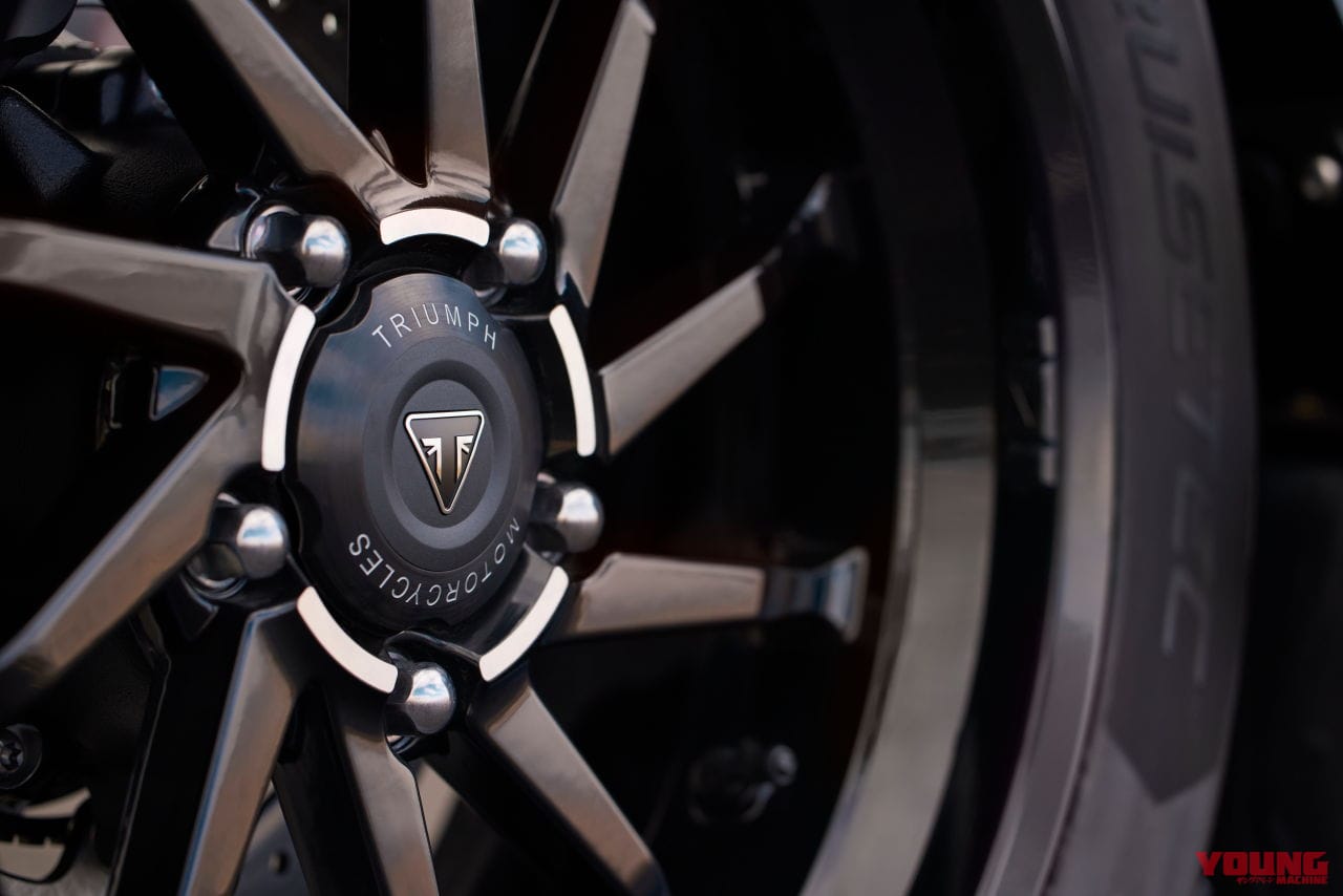 |その名も“嵐”!! トライアンフ「ロケット3ストーム R/GT」が東京モーターサイクルショーで初登場