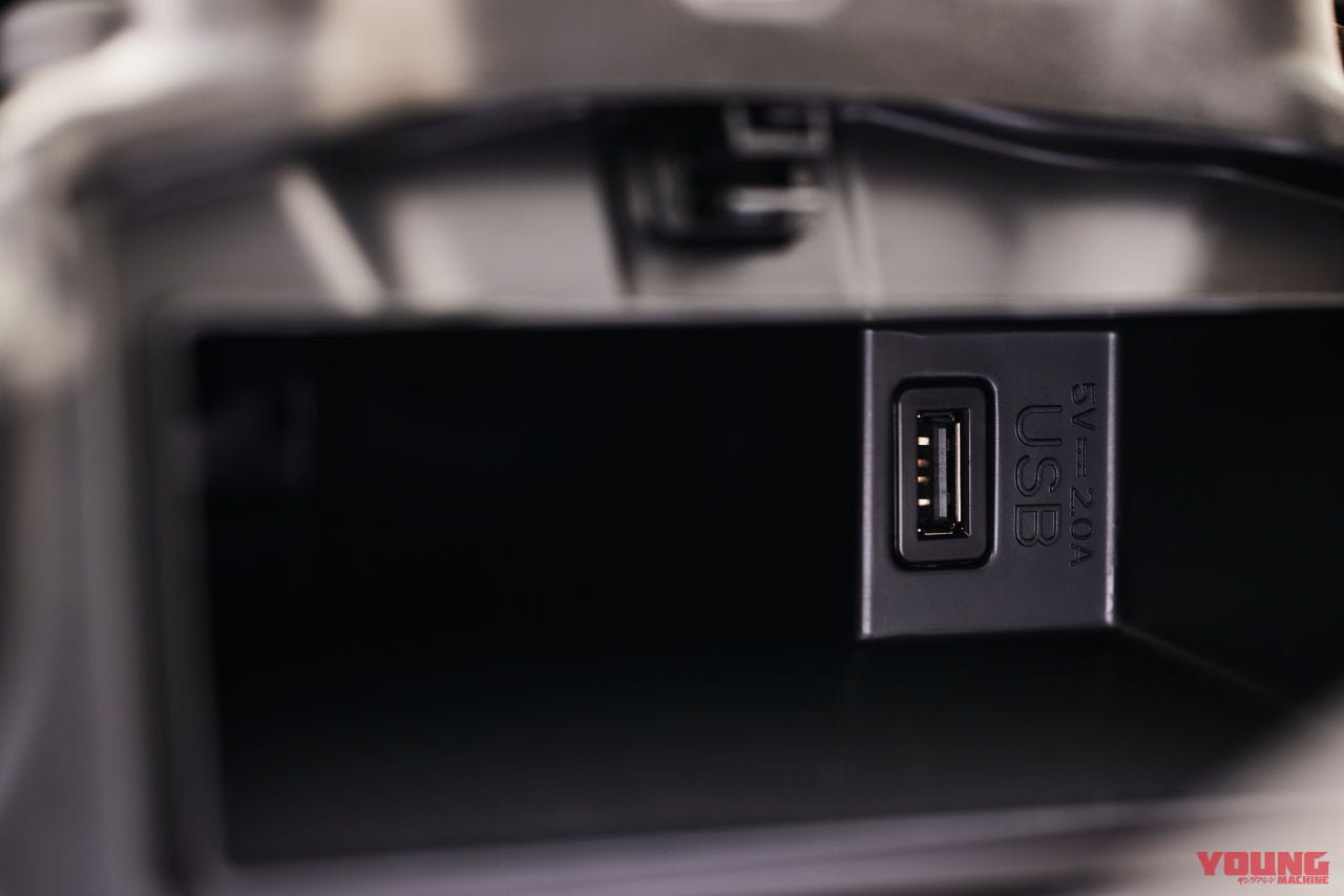 |その名も“嵐”!! トライアンフ「ロケット3ストーム R/GT」が東京モーターサイクルショーで初登場