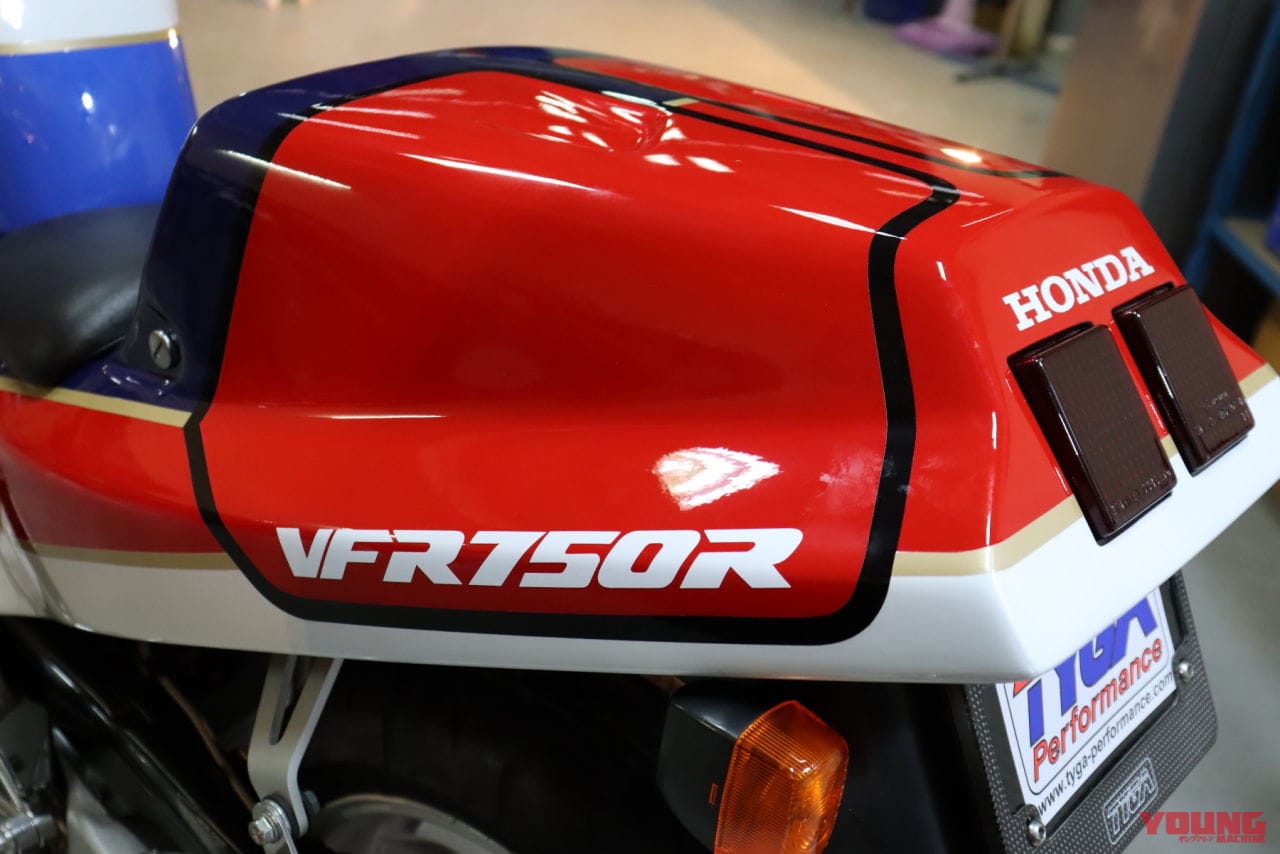 |RC30(VFR750R)を創れる……だと?! RC36用の外装キットがタイガパフォーマンスから登場【海外】