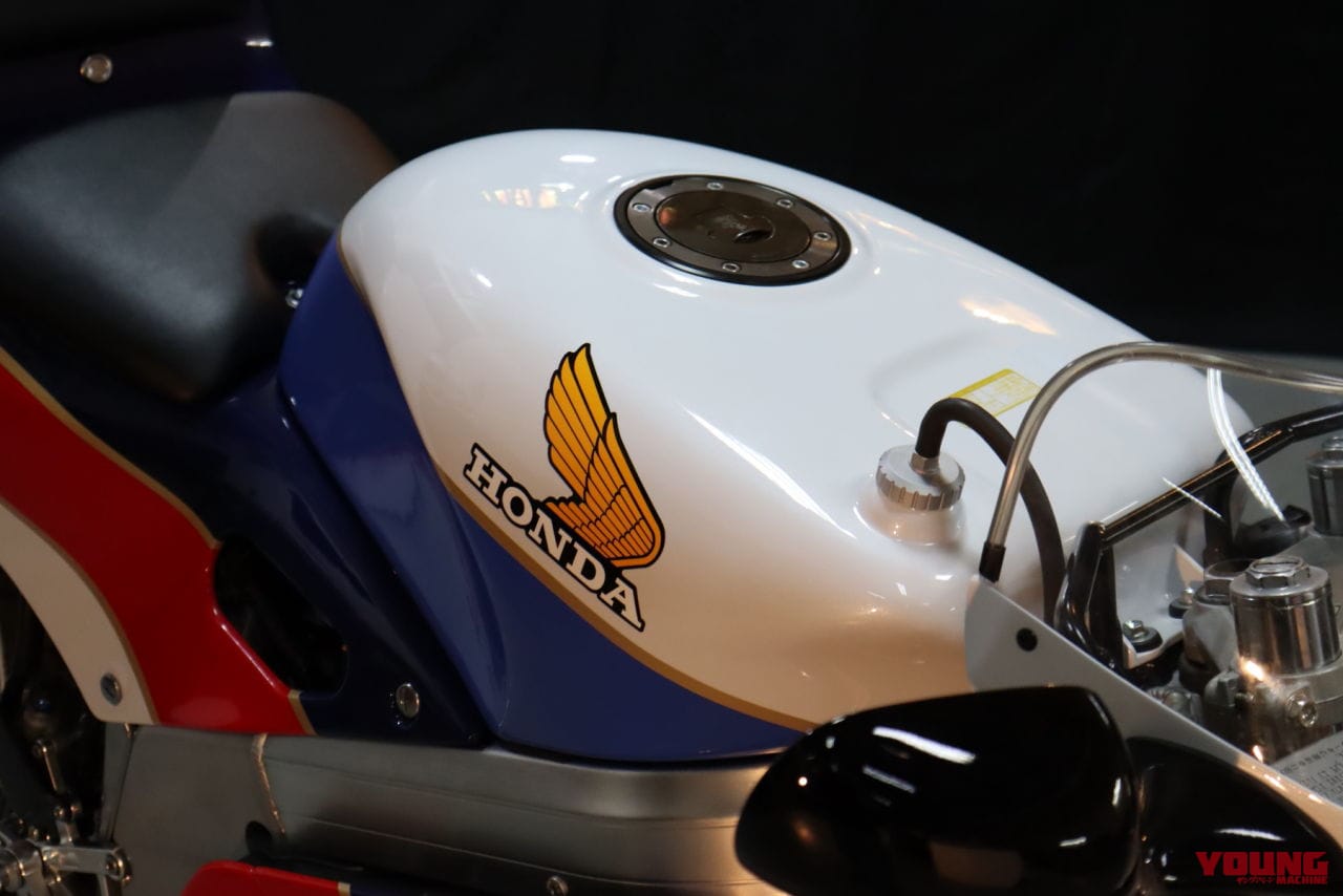 |RC30(VFR750R)を創れる……だと?! RC36用の外装キットがタイガパフォーマンスから登場【海外】