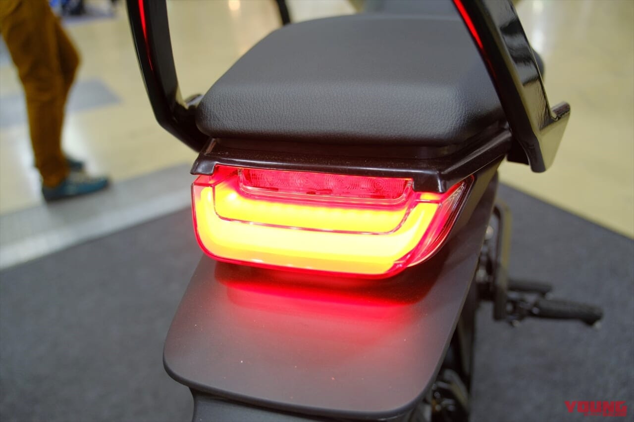 ハスクバーナ スヴァルトピレン250|東京モーターサイクルショー2024|女性ライダーが選ぶ、東京モーターサイクルショー2024で気になったバイク×5選