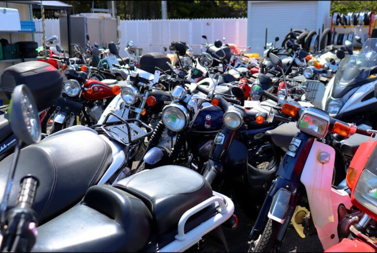【伝説再び】激安中古バイクの宝箱「湘南ジャンクヤード」が場所を変えてリニューアルオープン!