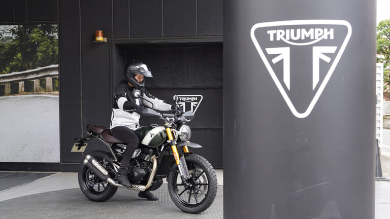 トライアンフ「スクランブラー400X」待望の納車、からの2日後に慣らし600kmを終えた所感〈連載｜43歳ガール?・ミーツ・バイク! vol.3〉