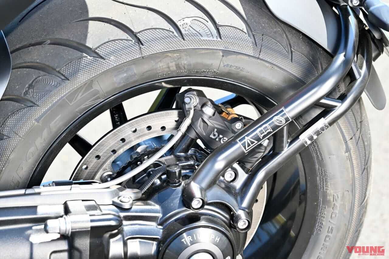 トライアンフ|ロケット3ストームR|2458ccの化物バイク?! トライアンフ「ロケット3 ストームR」は巨大なのに普通に乗れる【試乗インプレ】