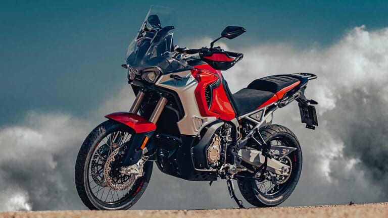 蘇れカジバ伝説! MVアグスタ「エンデューロ ヴェローチェ」誕生