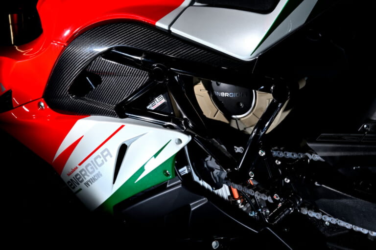 ENERGICA EGO+ IVY EDITION|ほぼ完全に実用レベルの電動バイク、エネルジカ「EGO+ IVYエディション」試乗インプレ! 通勤もツーリングもイケる!! ※ただし700万円