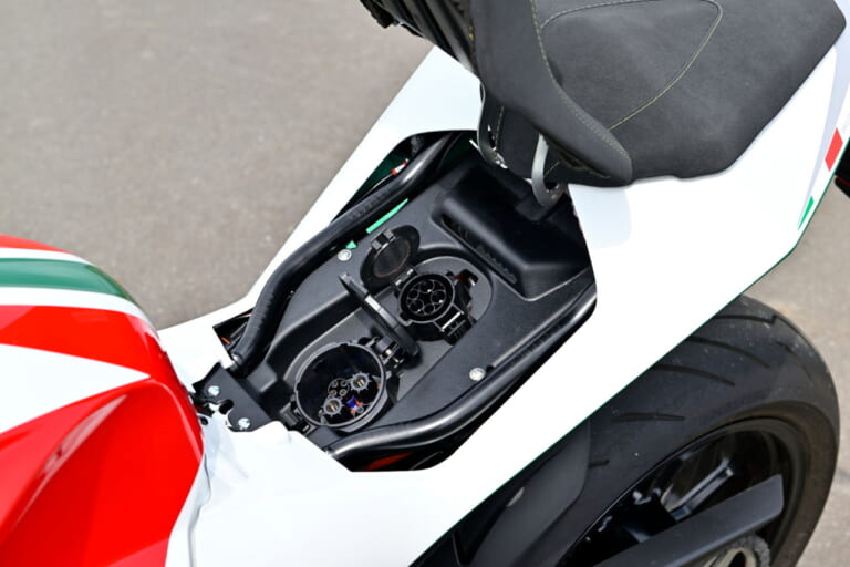 ENERGICA EGO+ IVY EDITION|ほぼ完全に実用レベルの電動バイク、エネルジカ「EGO+ IVYエディション」試乗インプレ! 通勤もツーリングもイケる!! ※ただし700万円