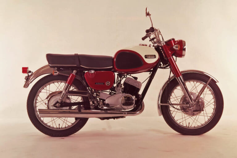 ピーターセン|バットサイクル|「ベース車が何だか全然わからんぞ!!」銀幕に登場した魔改造バイクたち