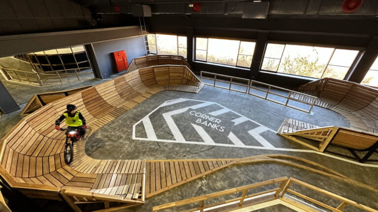 ASAMA PEAKs|アサマピークス|e-TRAIL PARK浅間|閉館した博物館を電動バイクの遊び場にモデルチェンジ!! 「ASAMA PEAKs」が群馬県の長野原町に4月26日オープン