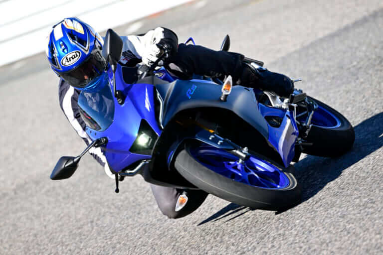 ヤマハ|YZF-R15|【YM未来予想】ヤマハのニヒャクと言ったら…これっきゃない!! 超軽量スリムスポーツ”SDR“復活を超熱望!!