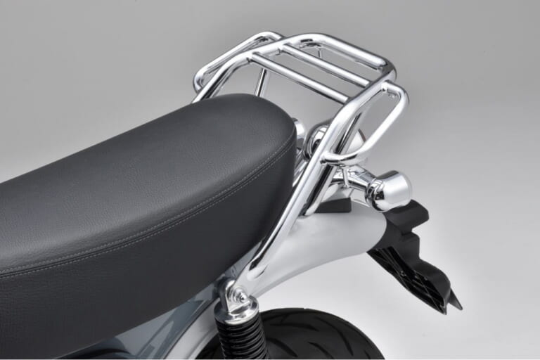 ホンダ|ダックス125|純正アクセサリー|【比較】ダックス125とモンキー125は似ているようで乗れる免許も違う! タンデムできるのは?