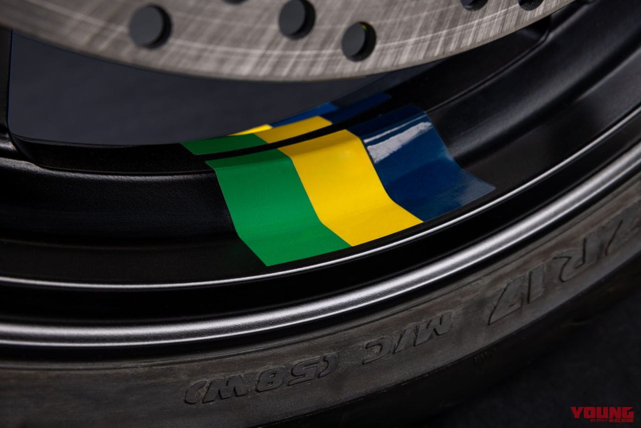 |【341台限定】アイルトン・セナ没後30年の特別記念バージョン! ドゥカティ「モンスター セナ」発表