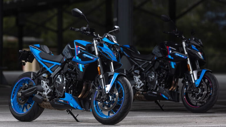 スズキ「GSX-8S TEAM SUZUKI」登場! プラス16万円でレーシングカラーとシングルシートカウル追加【海外】
